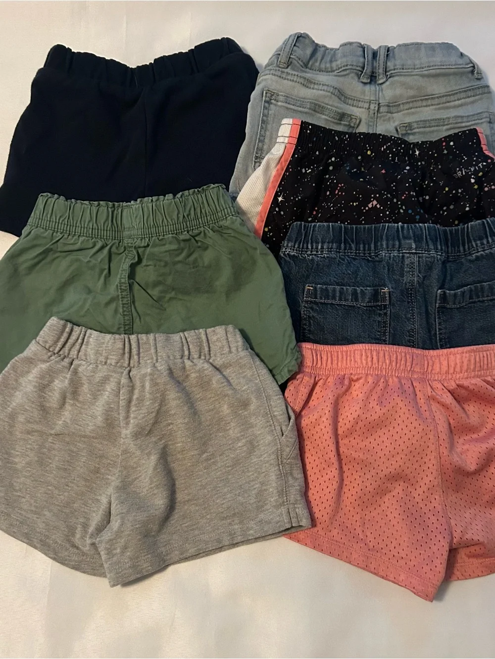 Toddler girls bundle of 7 shorts, gap kids, Nike, Cat and Jack girls size 4